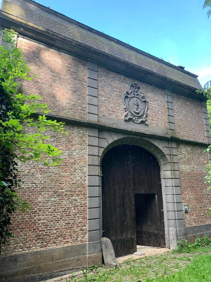La Porterie De L'Abbaye De Marche Les Dames Namen Buitenkant foto